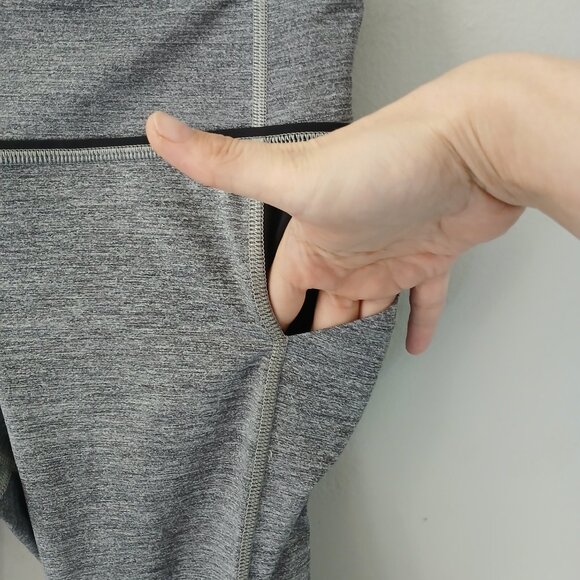 Lululemon Women's Pace Rival Size 6 Crop Leggings Gray Activewear Athleisure M m - Picture 7 of 16